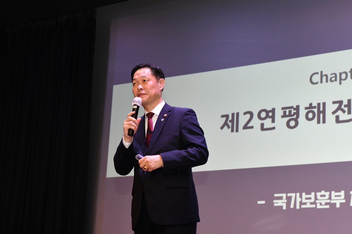 전쟁기념사업회 ‘용산특강’에서 강연 중인 이희완 국가보훈부 차관 (전쟁기념사업회 제공)