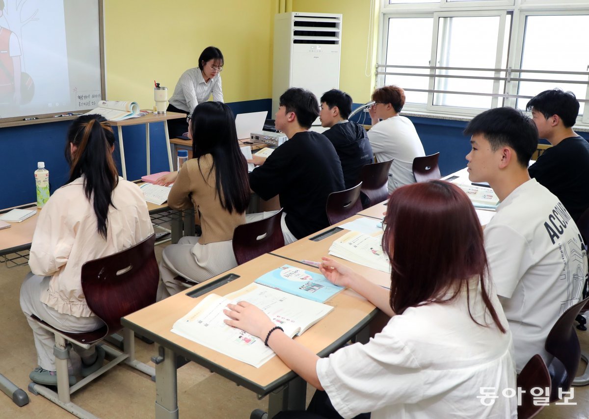 10일 찾은 서울 강서구 여명학교에선 국어, 영어, 태권도 등 다양한 수업이 진행 중이었다. 학생들은 탈북 청소년 또는 탈북민
 가정 청소년이다. 이훈구 기자 ufo@donga.com