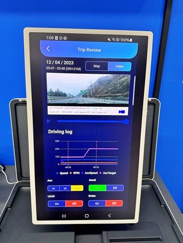 자율주행자동차 사고조사 센서가 기록한 데이터를 소프트웨어로 확인하는 모습 / 출처=IT동아