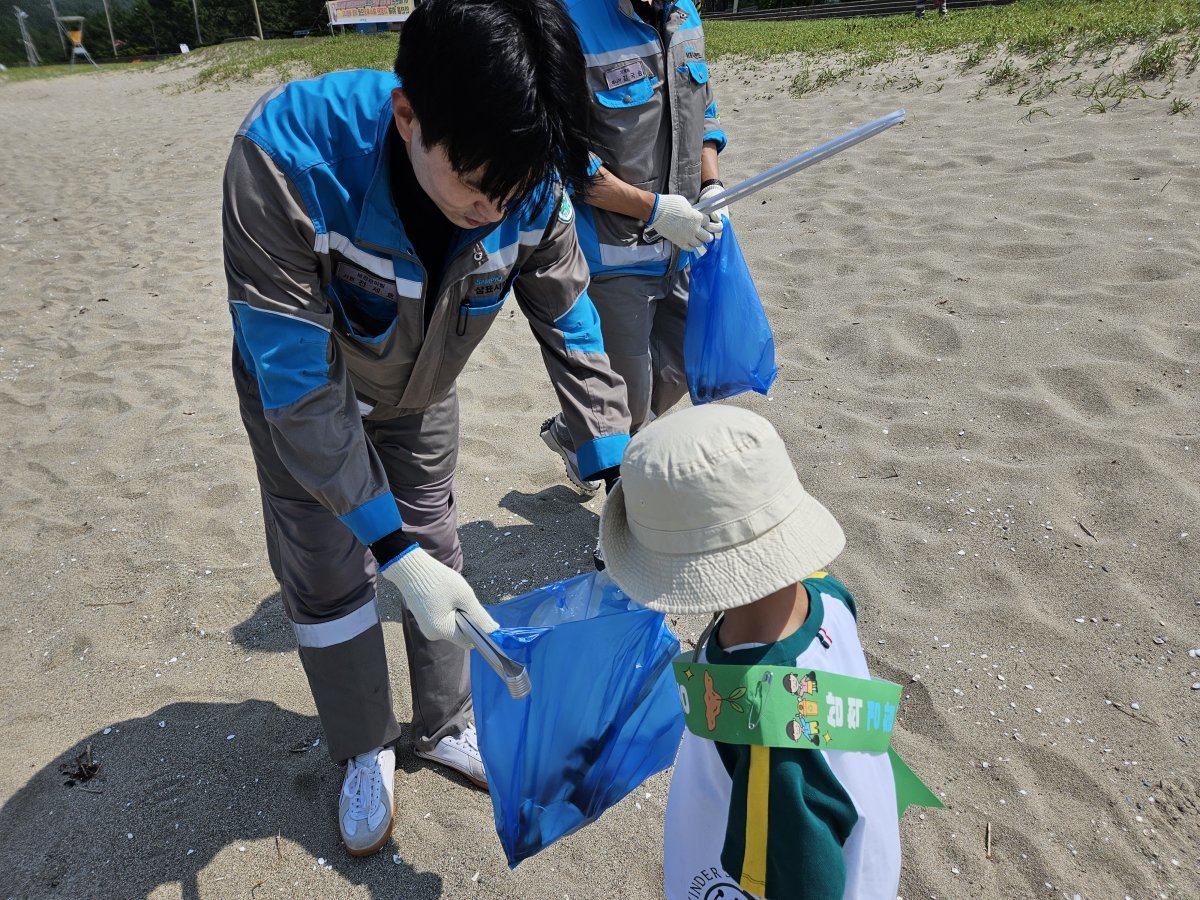 삼표시멘트 반려해변 정화 활동