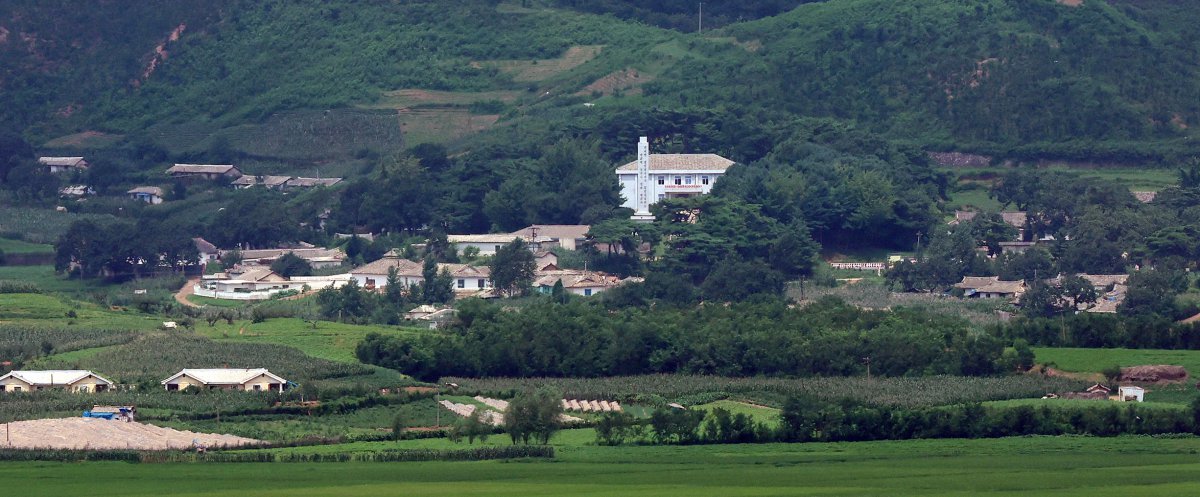 1일 경기도 파주시 오두산 통일전망대에서 바라본 북한 황해북도 개풍군 마을에 적막감이 흐르고 있다. 2024.8.1/뉴스1 ⓒ News1