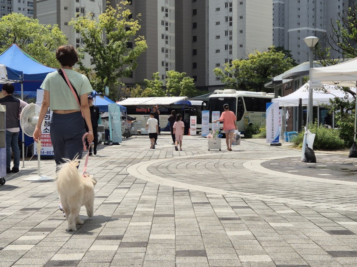 인천 청라 아파트 화재로 집을 떠났던 입주민들이 돌아오고 있다.2024.08.07.뉴스1