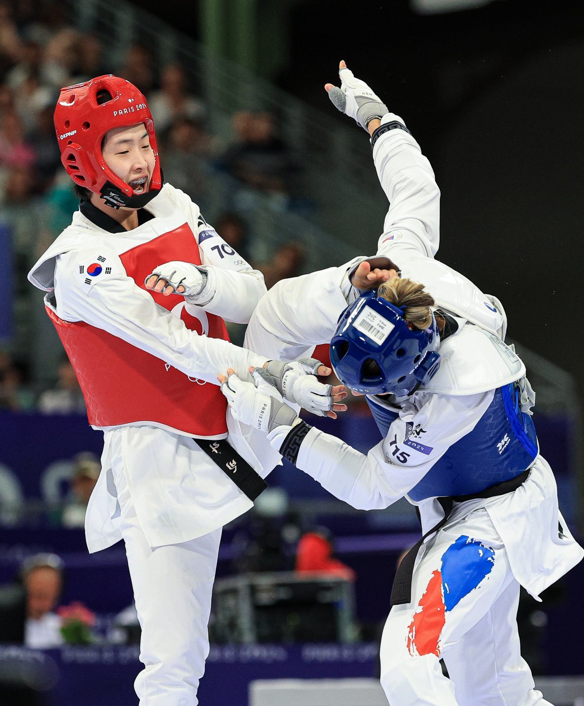 대한민국 태권도 국가대표팀 이다빈 선수가 10일 오후(한국시간) 프랑스 파리 그랑 팔레에서 진행된 2024 파리올림픽 태권도 여자 +67kg급 16강 경기에서 체코의 페트라 스톨보바 선수와 자웅을 겨루고 있다. 2024.8.10/뉴스1 ⓒ News1