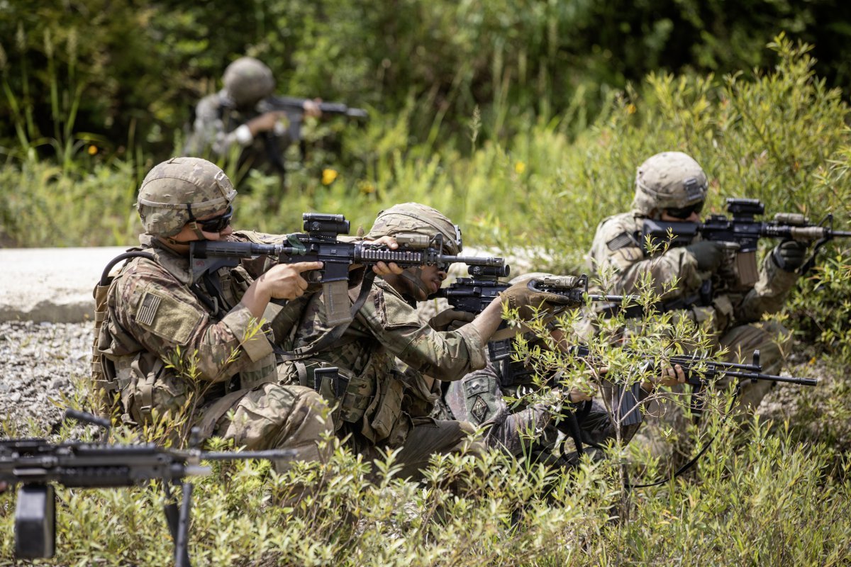 ROK-US soldiers participating in the 'ROK-US joint small unit live-fire mobile training' disembark from armored vehicles and attack to secure and neutralize enemy trenches and bunkers. Photo courtesy of the Army