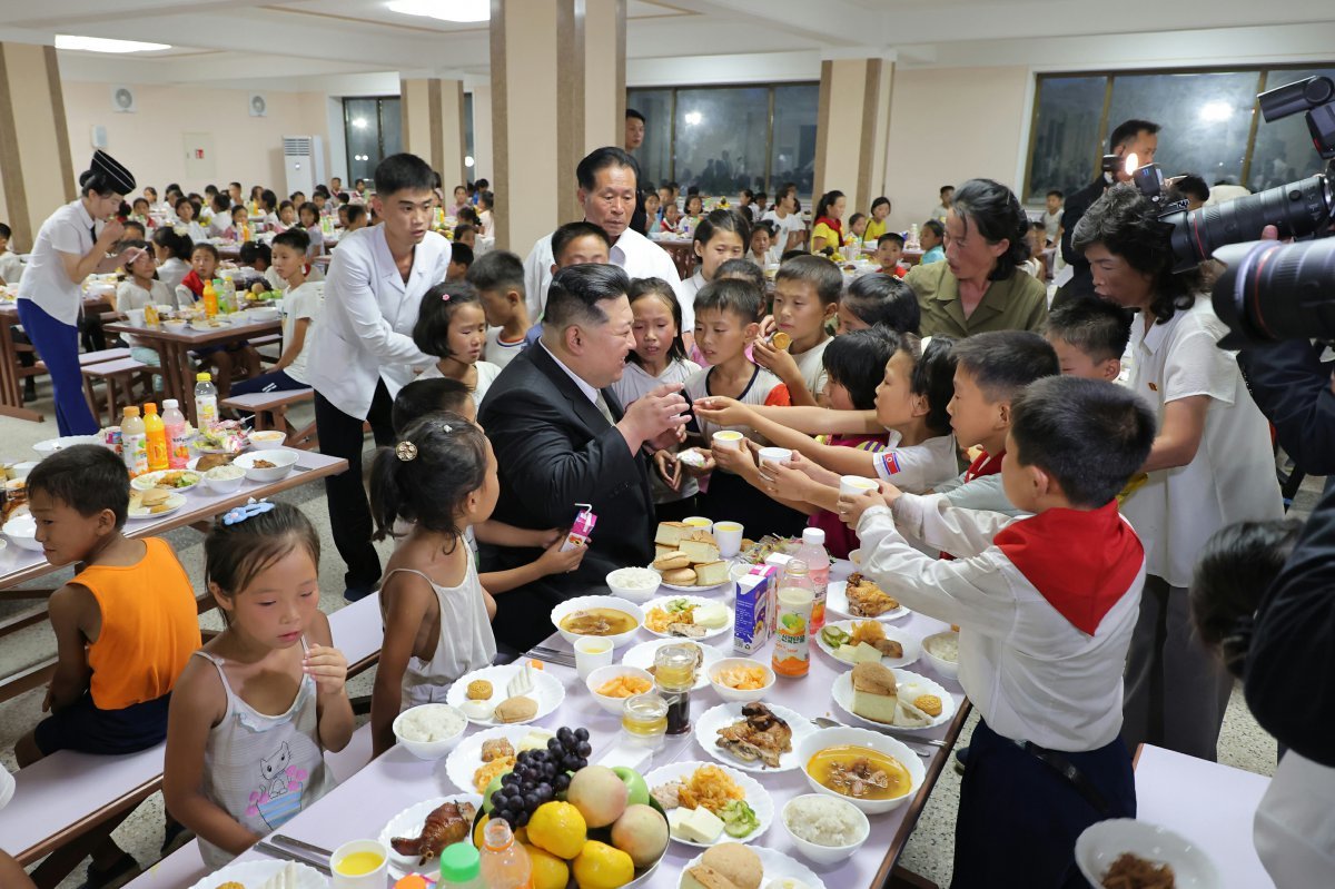 Chairman Kim Jong-un inspects the dining room of children from flood-stricken areas in Pyongyang. Rodong Sinmun News 1