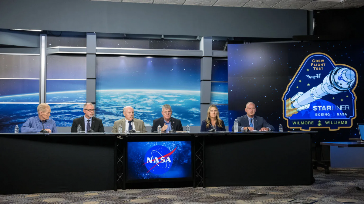 A Administração Nacional de Aeronáutica e Espaço (NASA) realizou uma coletiva de imprensa no Johnson Space Center da NASA, em Houston, EUA, no dia 24 (horário local) e anunciou que dois astronautas permanecerão na Estação Espacial Internacional (ISS) devido a um defeito de gás. Anunciado na espaçonave tripulada da Boeing 