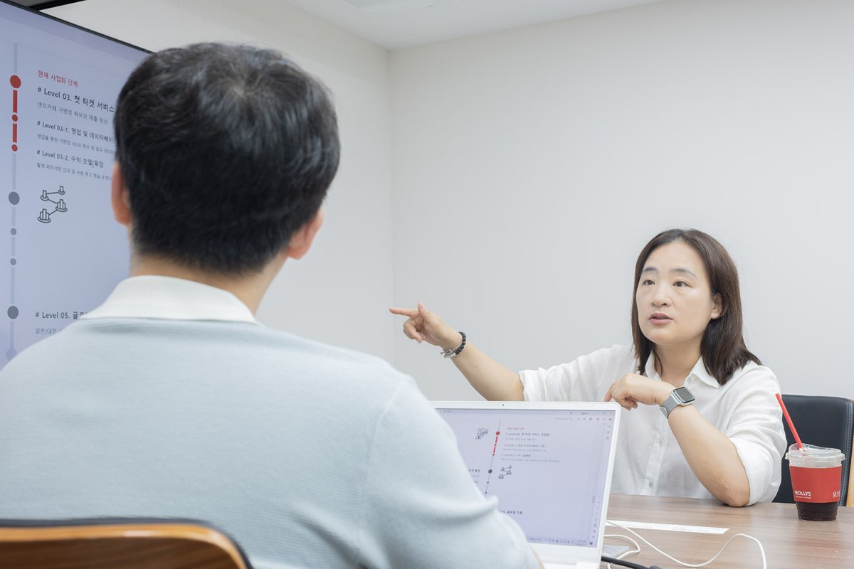 최수정 매드해터 대표는 호텔과 갤러리 등으로 수익 모델이 확장되는 과정에서 글로벌 진출까지 같이 진행되어야 한다고 조언했다. / 출처=IT동아