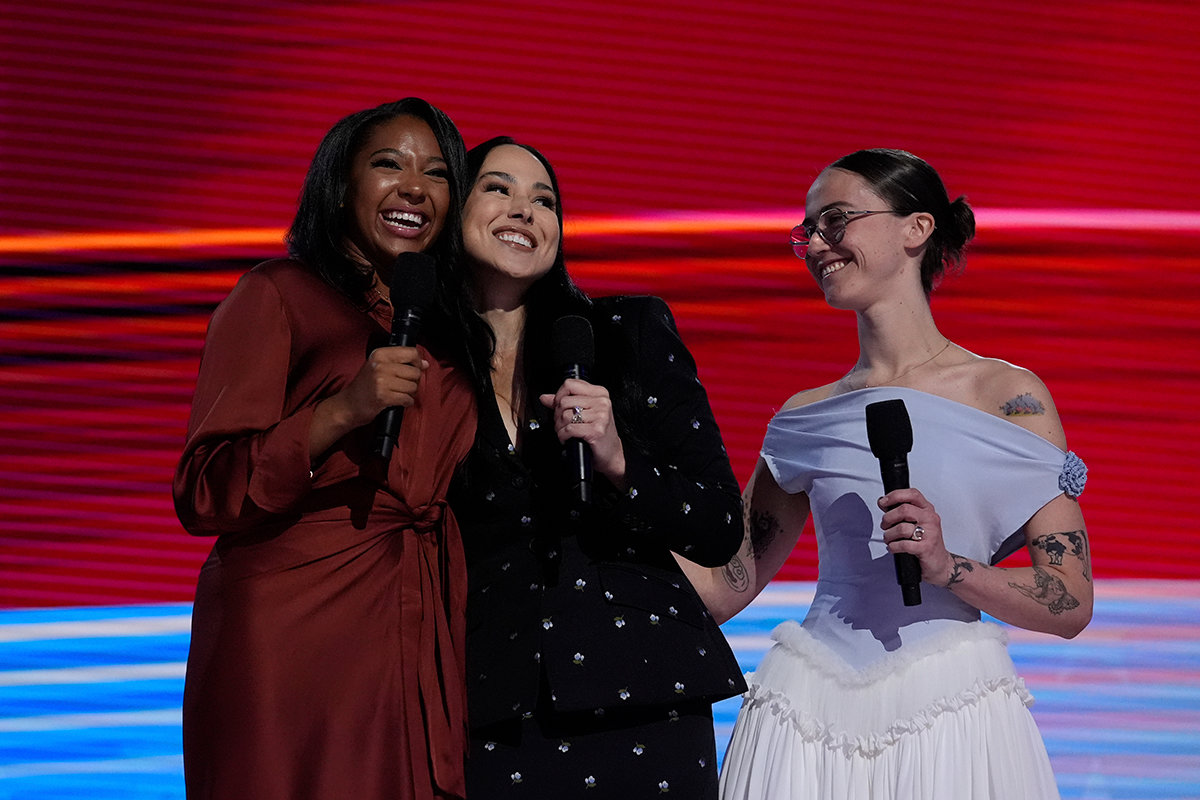 Ella Emhoff (far right). AP News