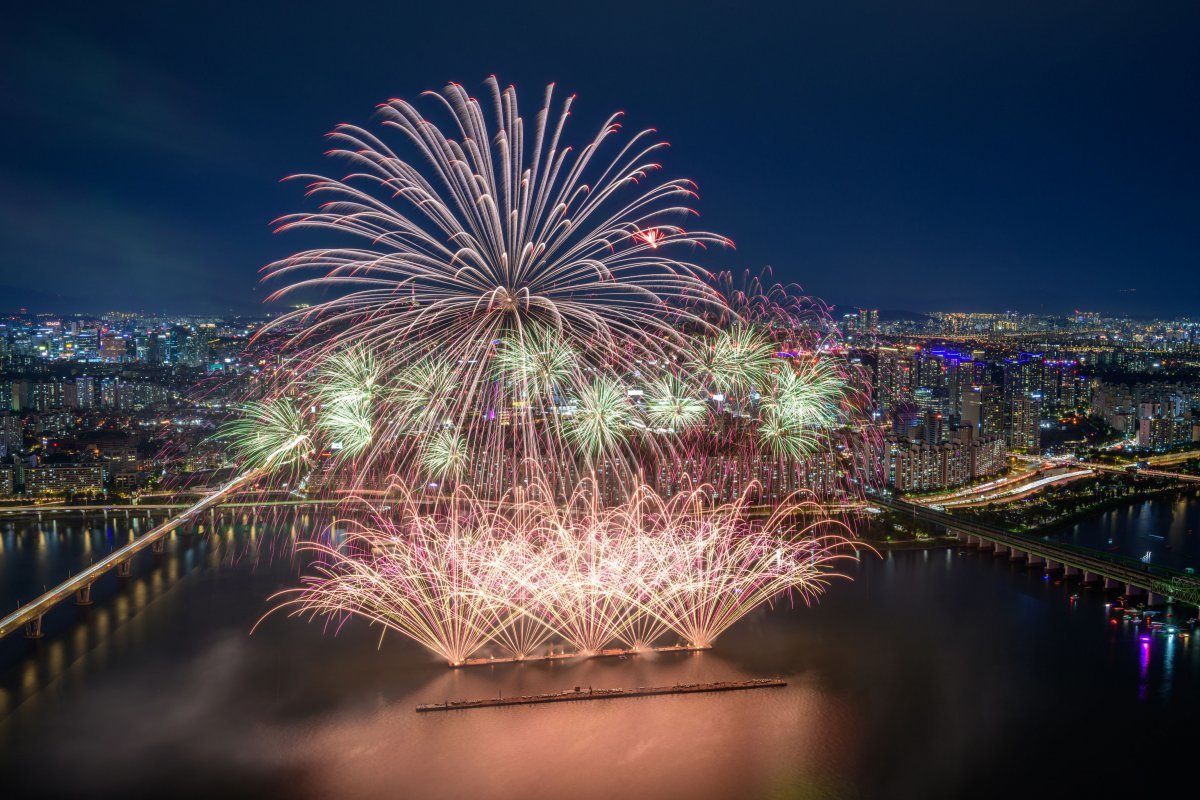 서울세계불꽃축제 2023에서 선보인 한화의 불꽃(한화 제공)