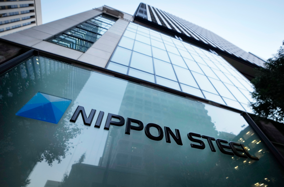 Nippon Steel jumped into the acquisition of US Steel last year, seeing opportunities in American steel due to the influence of domestic manufacturing revival policies such as the IRA. However, as public opposition in the US continued to grow, it recently promised to fill the majority of US Steel's board of directors with Americans. AP Newsis