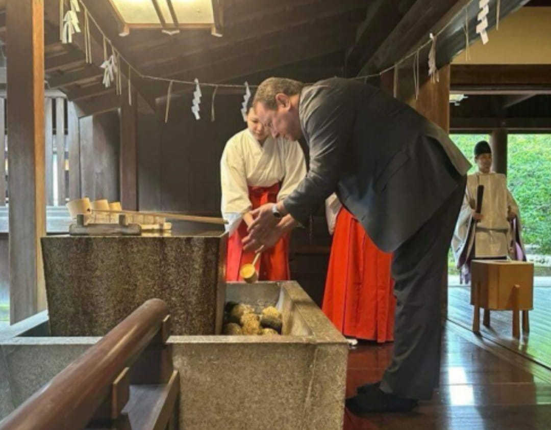 주일 우크라이나 대사관 X(구 트위터) 계정에 올라온 야스쿠니 신사 참배 사진. 서경덕 교수 제공