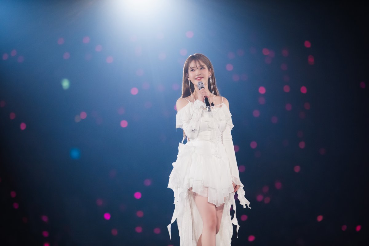 IU's performance. Photo courtesy of Idam Entertainment.