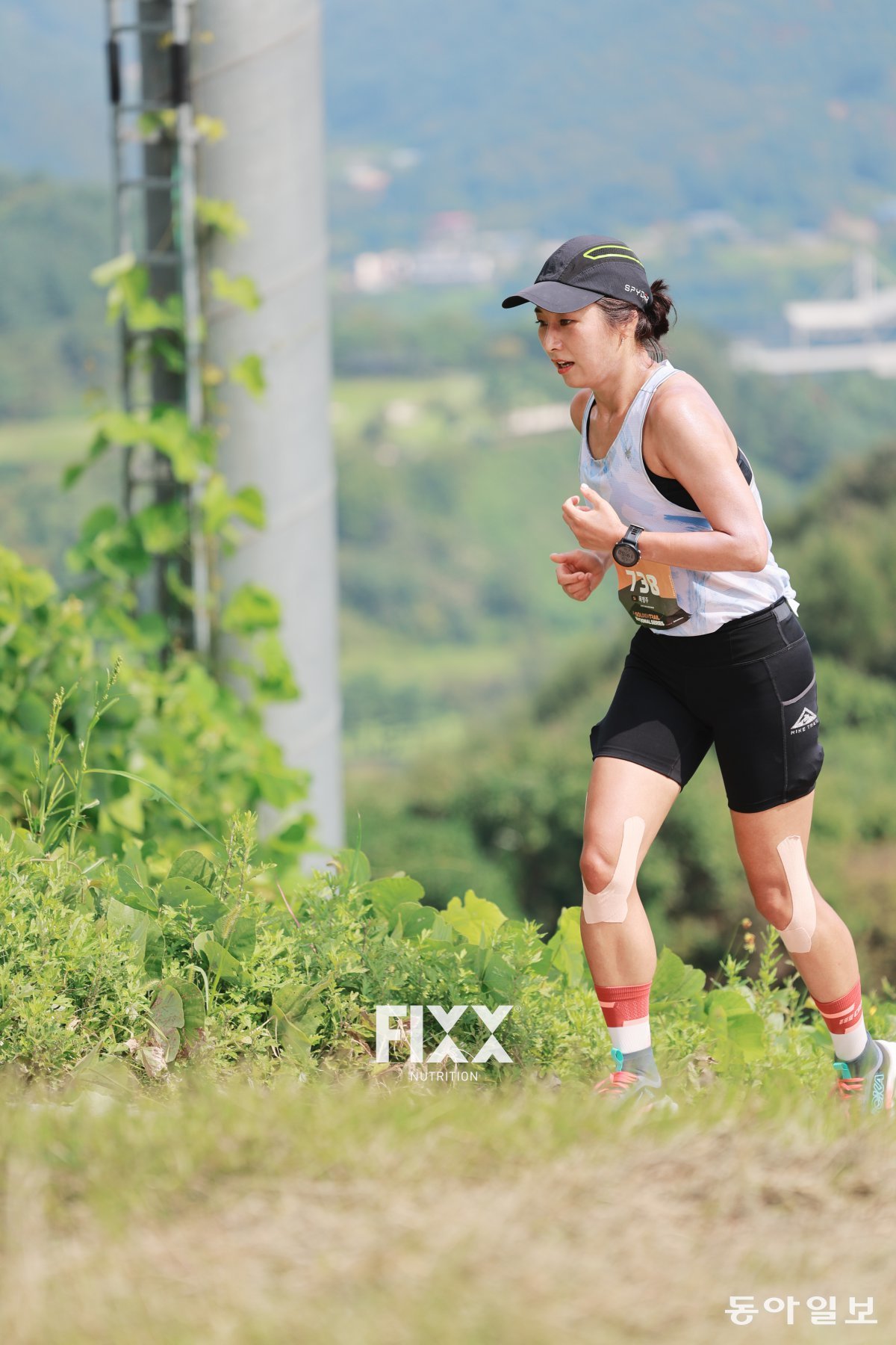 Mr. Mok Young-ju is running in the mountains. He runs on trails in the mountains rather than on roads when it's hot. Courtesy of Mr. Mok Young-ju.