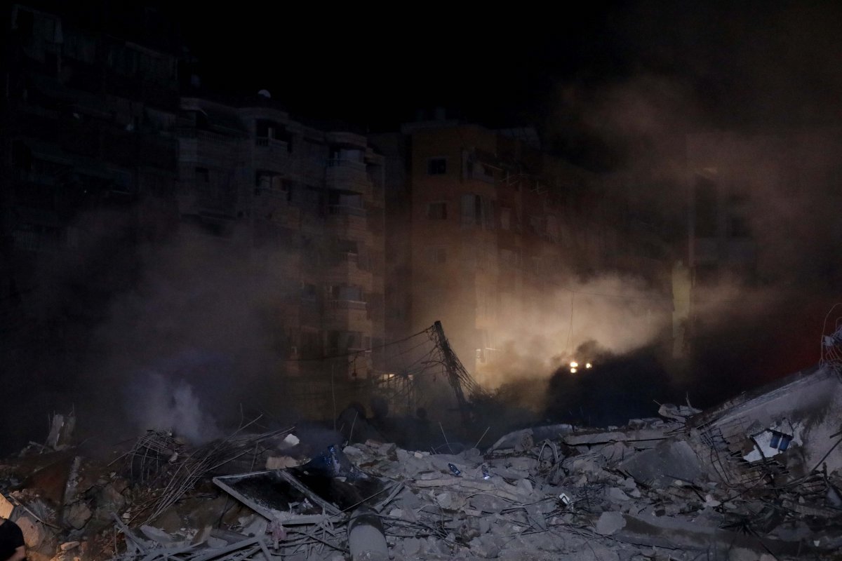 (240927) -- BEIRUT, Sept. 27, 2024 (Xinhua) -- Photo taken on Sept. 27, 2024 shows the site of Israeli airstrikes targeting Hezbollah‘s headquarters in Beirut, Lebanon. At least two people were killed and 76 injured on Friday in Israeli airstrikes targeting Hezbollah’s headquarters in Beirut, the group‘s Al-Manar TV reported. (Xinhua/Bilal Jawich)