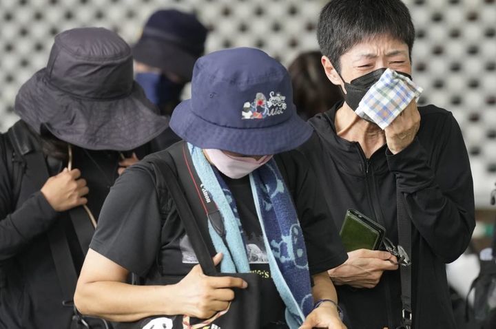 일본 도쿄 우에노동물원에 있던 자이언트 판다 두 마리가 29일 중국으로 돌아갔다고 현지 공영 NHK가 보도했다. 도쿄=AP/뉴시스