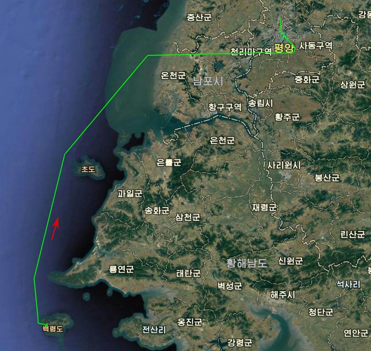 북한 노동당 기관지 노동신문은 28일 “대한민국발 무인기에 의한 엄중한 주권 침해 도발 사건의 최종조사 결과를 발표”한다며 우리 측 백령도서 이륙했다는 무인기가 10월 8일에 비행한 ‘비행 이력’을 공개했다. (평양 노동신문=뉴스1)