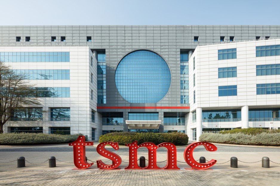 TSMC 공장의 모습. TSMC는 ‘고객과 결코 경쟁하지 않는다’, ‘파운드리라는 본업에 집중한다’는 경영철학을 내세운다. TSMC 제공