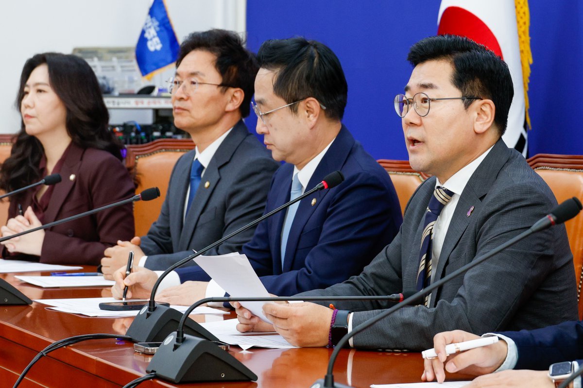 박찬대 더불어민주당 원내대표가 3일 서울 여의도 국회에서 국정감사 총평 및 11월 국회 운영 관련 기자간담회를 하고 있다. 2024.11.3(서울=뉴스1)