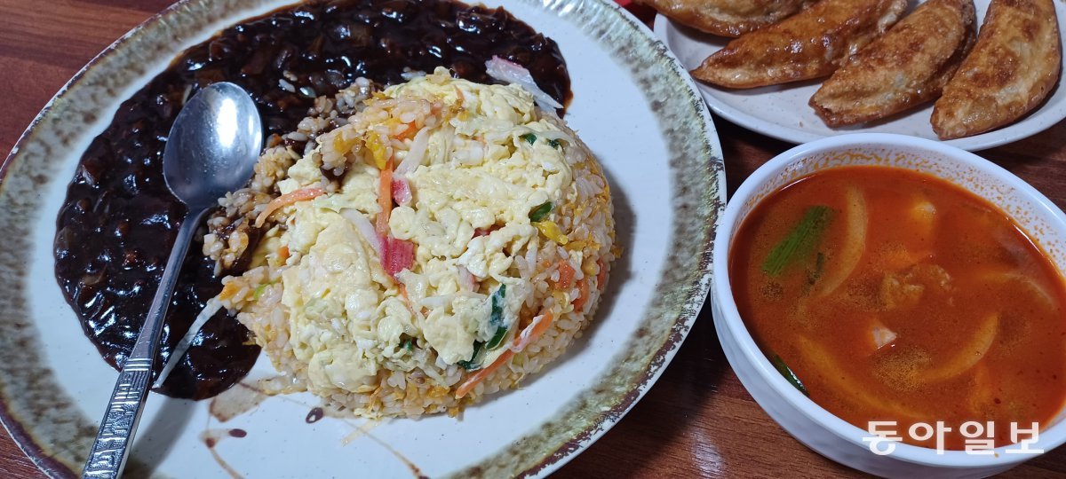 서울 마포구 구수동 중국집 ‘마포장’의 볶음밥. 김도언 소설가 제공