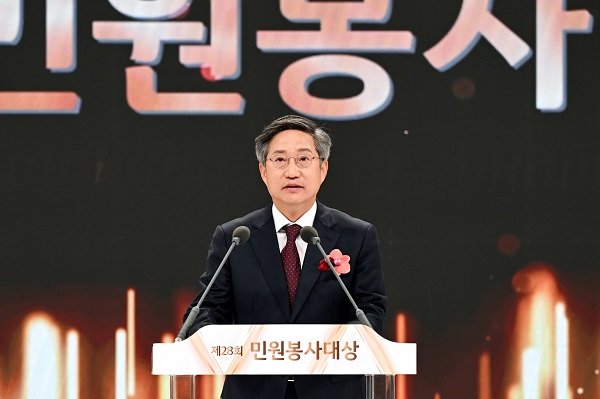 SBS 방문신 사장, 축사 모습, 사진제공= SBS