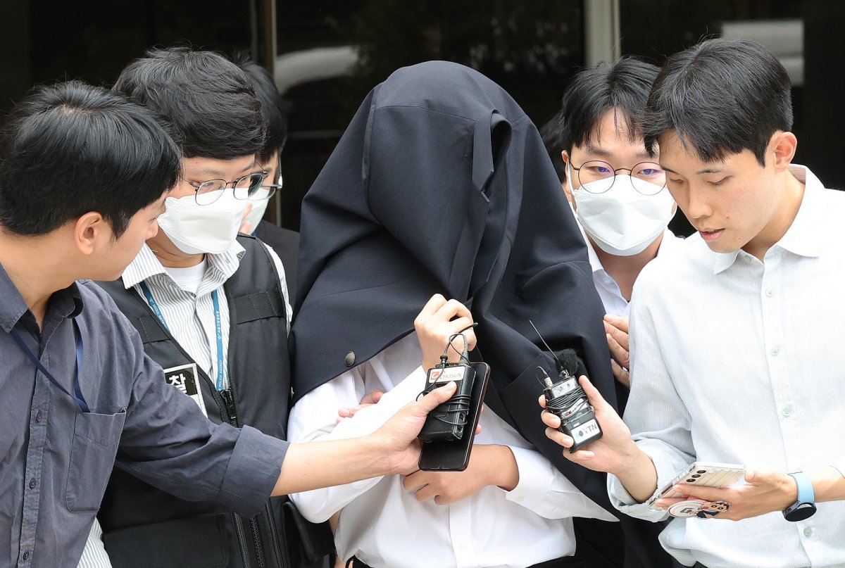 의료계 집단행동에 동참하지 않은 의사·의대생의 신상 정보가 담긴 블랙리스트 ‘감사한 의사’를 유포한 사직 전공의 정 모 씨. 2024.9.20/뉴스1