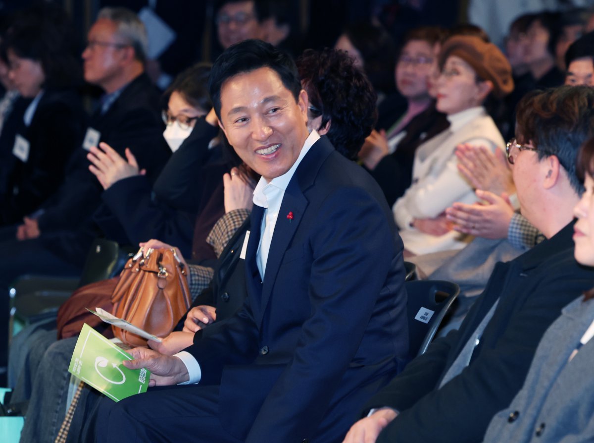 오세훈 서울시장이 2일 서울 중구 서울시청에서 열린 ‘2024 서울시 보람일자리 사업 성과 공유회’에 참석 하고 있다. 2024.12.2/뉴스1