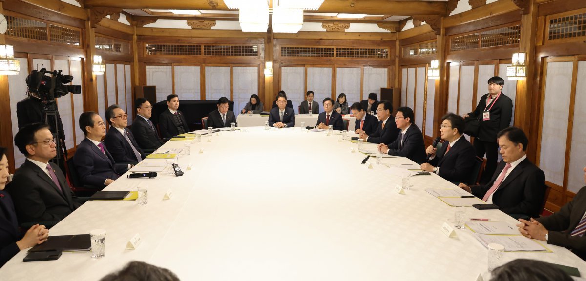 권성동 국민의힘 대표 권한대행 겸 원내대표가 20일 서울 종로구 삼청동 총리공관에서 열린 고위당정협의회에서 발언하고 있다. (대통령실통신사진기자단) 2024.12.20 뉴시스