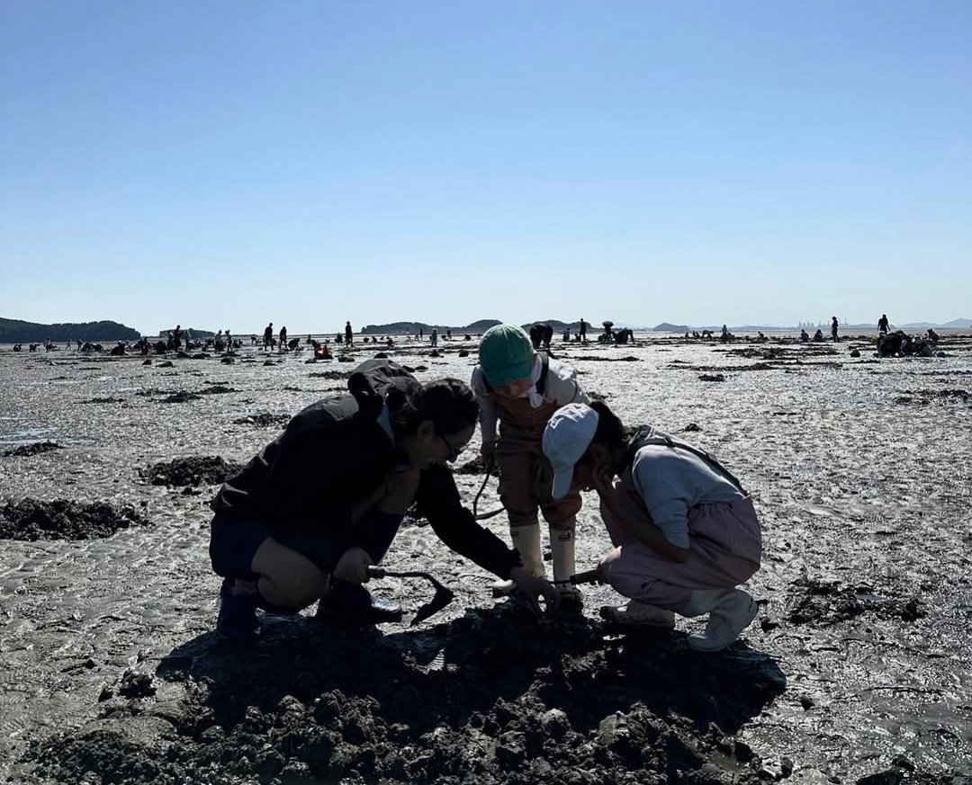 Jinhee Park, who became a mother of two children, decided that she should engage in environmental activism again more than before. He said, “I want to work harder and do more environmental activism for the sake of the planet and environment where my two children will live.” Provided by Jinhee Park