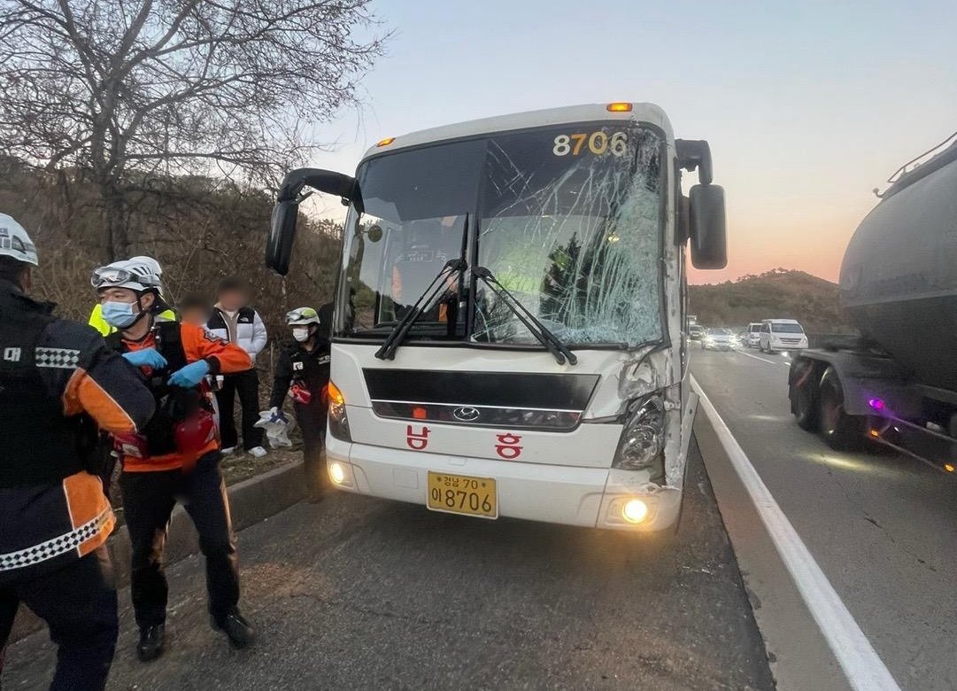 사고 차량.(경남소방본부 제공)