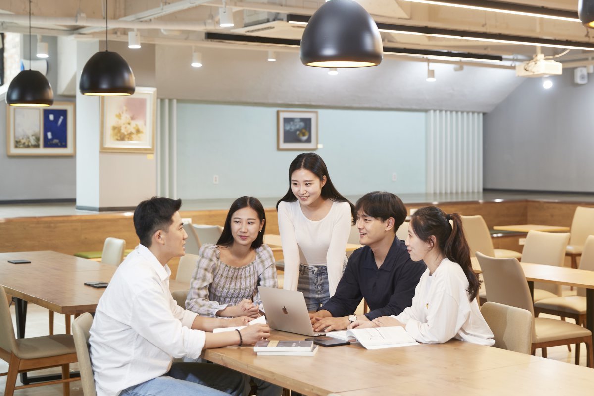 팀 프로젝트 수업중인 삼육대 재학생들 삼육대 제공