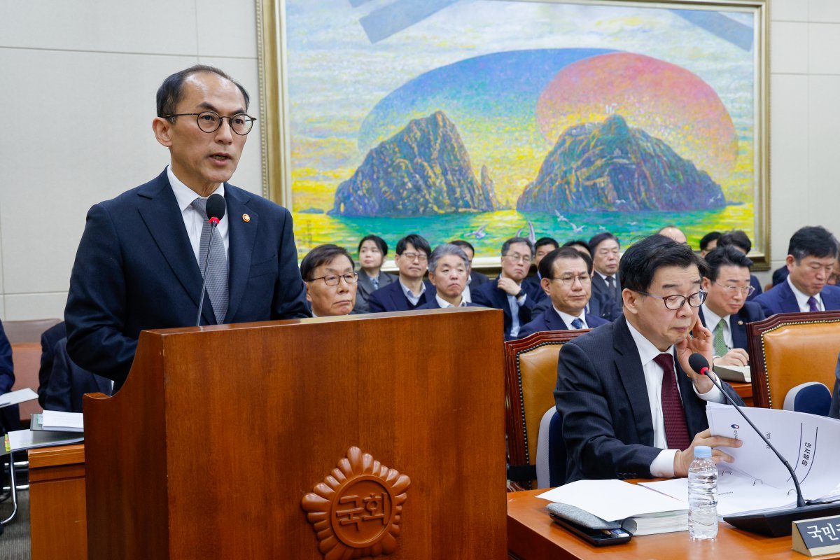 고학수 개인정보보호위원회 위원장이 19일 서울 여의도 국회에서 열린 정무위원회 제422회국회(임시회) 제2차 전체회의에 출석해 업무보고를 하고 있다. 2025.2.19/뉴스1