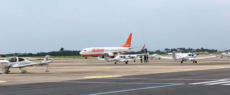 무안국제공항에서 비행훈련하는 교육용 항공기. 뉴스1