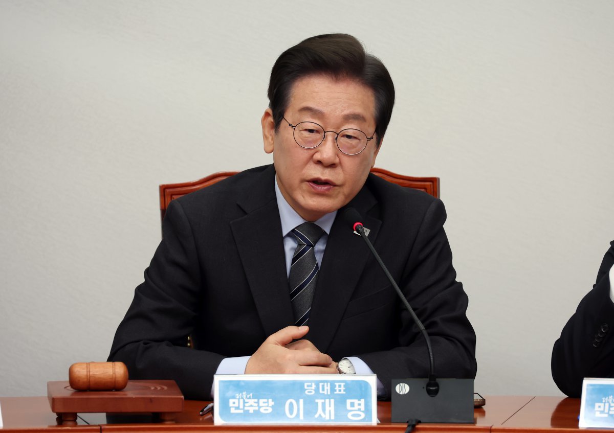 이재명 더불어민주당 대표가 7일 서울 여의도 국회에서 열린 최고위원회의에서 발언하고 있다. 2025.04.07 [서울=뉴시스]