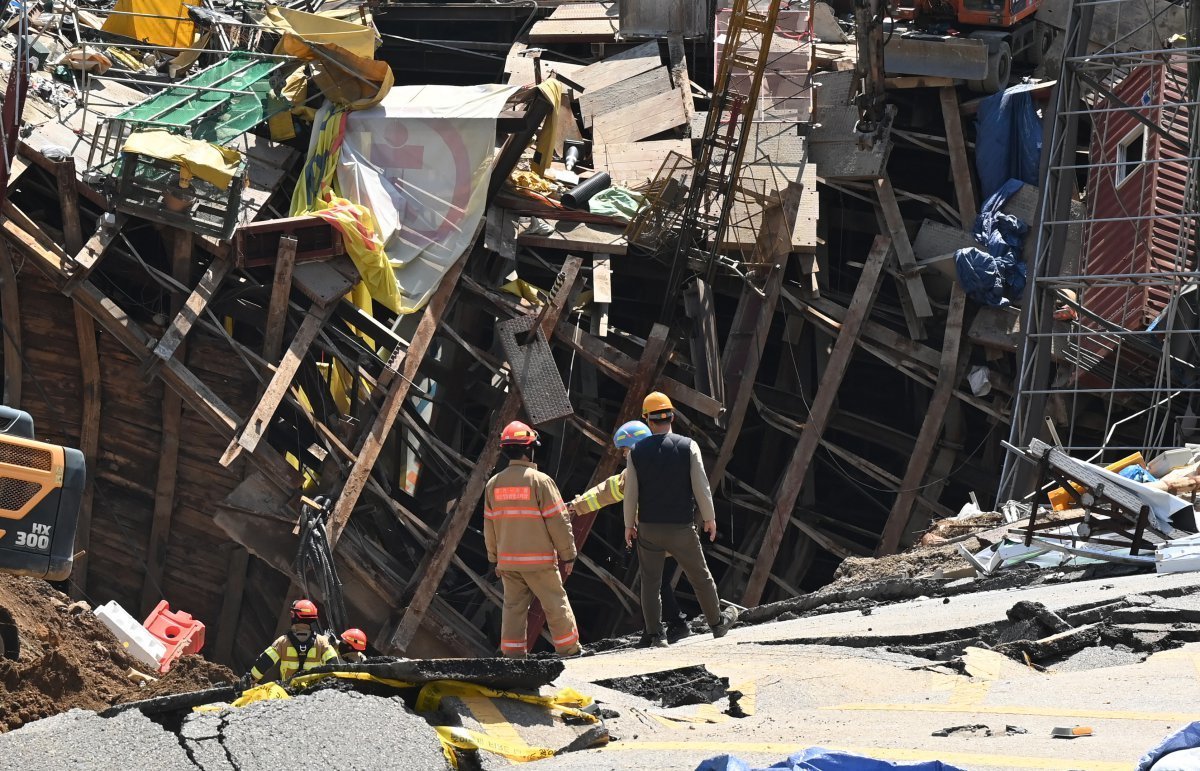포스코이앤씨 신안산선 복선전철 붕괴 사고현장. 뉴시스