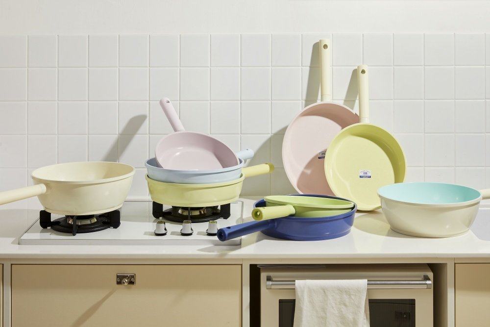 리빙크리에이터는 색상부터 소재까지 차별화를 꾀한다 / 출처=리빙크리에이터