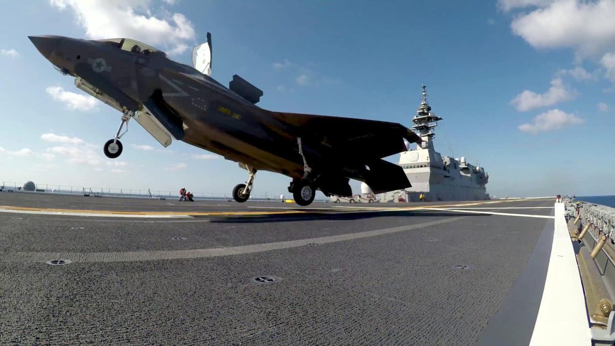 일본 이즈모급 호위함에서 이륙하는 F-35B. 미국 해병대 홈페이지