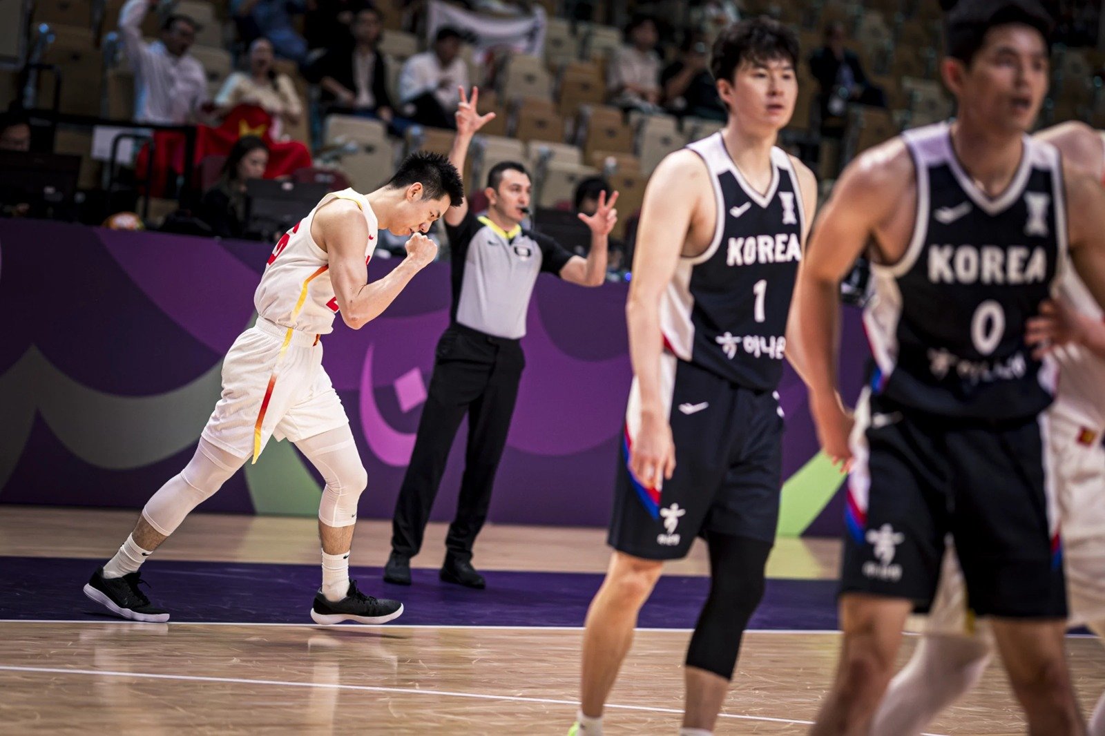 한국 남자 농구대표팀이 14일(한국시간) 열린 2025 FIBA 아시아컵 8강에서 중국에 71-79로 졌다. (FIBA 제공)