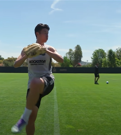 손흥민의 시구 연습 영상. LA FC SNS