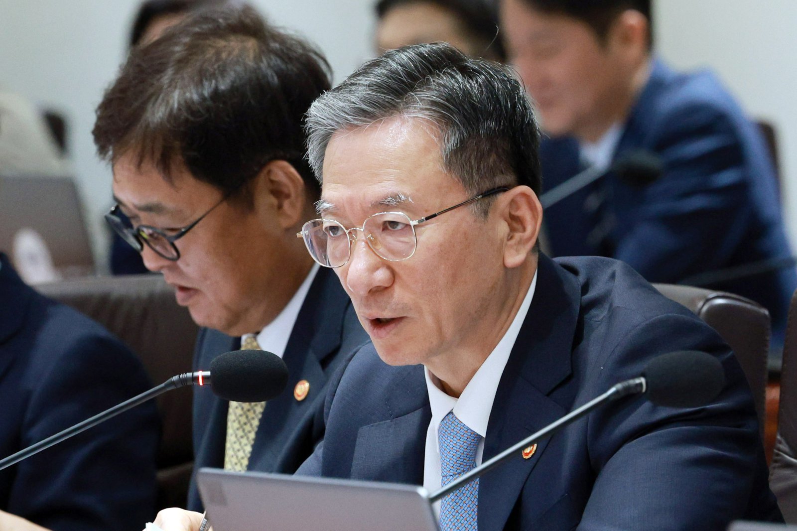 정성호 법무부 장관이 9월 9일 서울 용산 대통령실 청사에서 열린 제41회 국무회의에서 민생경제 회복·안정 대책 토론 발언을 하고 있다. 2025.09.09 서울=뉴시스