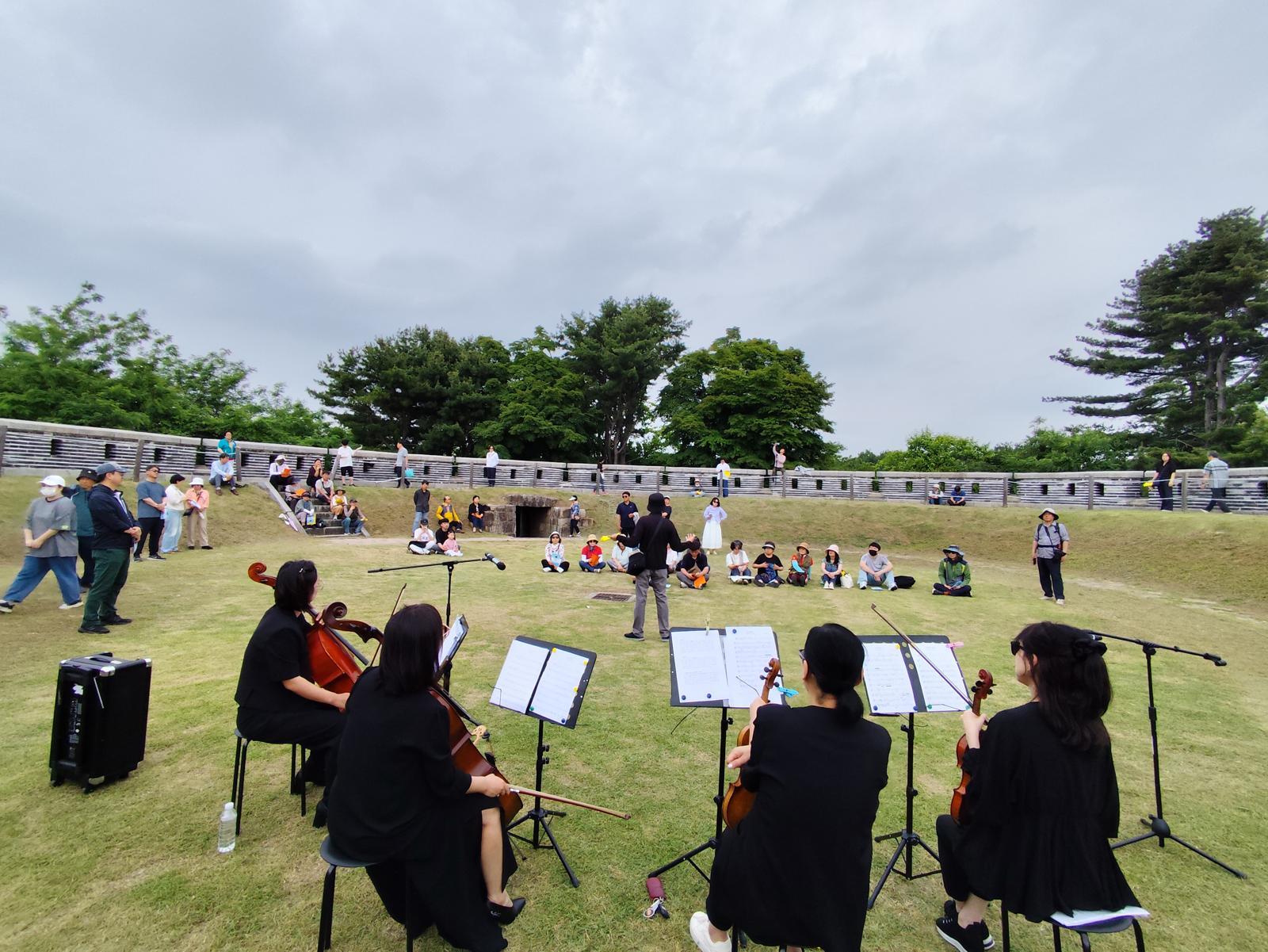 광성보에서 열린 신미양요로 희생된 조선군을 위한 추모음악회. 사진=더리미미술관 제공