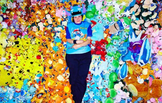 포켓몬 굿즈를 가장 많이 수집한 리사 코트니 출처 = 기네스 공식 홈페이지