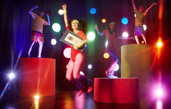 저스트 댄스를 138시간이나 한 캐리 스위데츠키 출처 = 기네스 공식 홈페이지