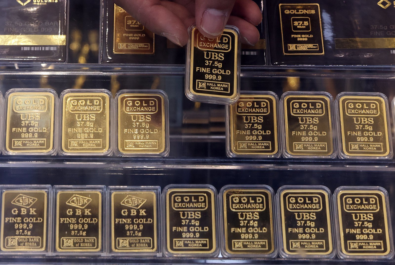서울의 한 금거래소에 진열된 골드바 모습. 2025.10.2/뉴스1