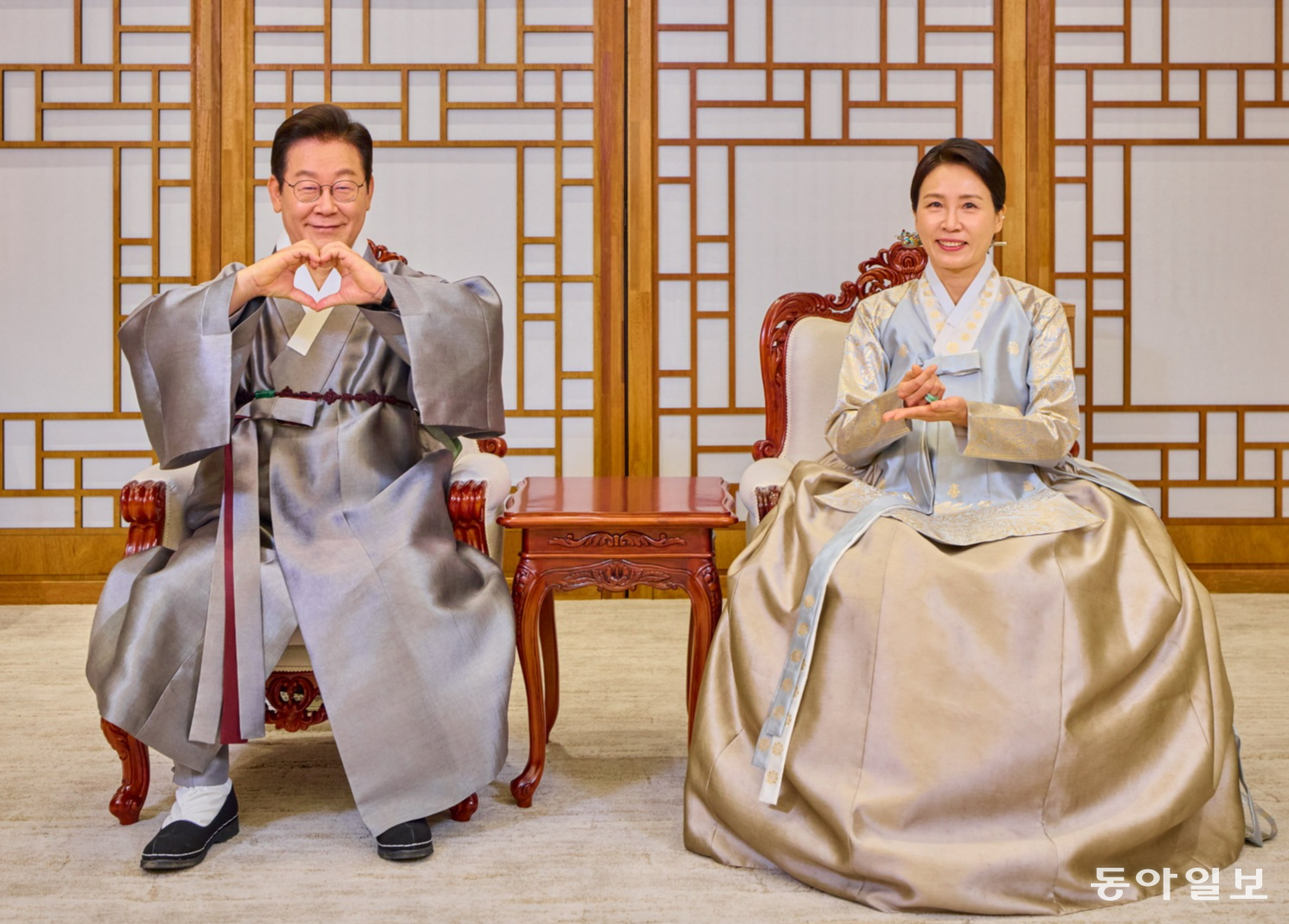 이재명 대통령이 7일 X를 통해 공개한 대통령 내외 모습. X캡처