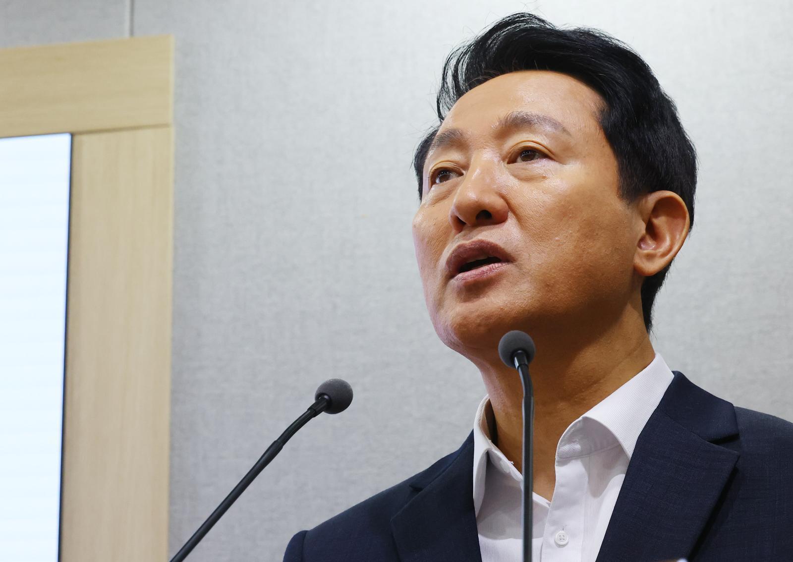 오세훈 서울시장이 2일 오전 서울시청 브리핑룸에서 열린 청년안심주택 임차인보호 및 재구조화 대책 기자설명회에서 모두발언을 하고 있다. 2025.10.02 뉴시스