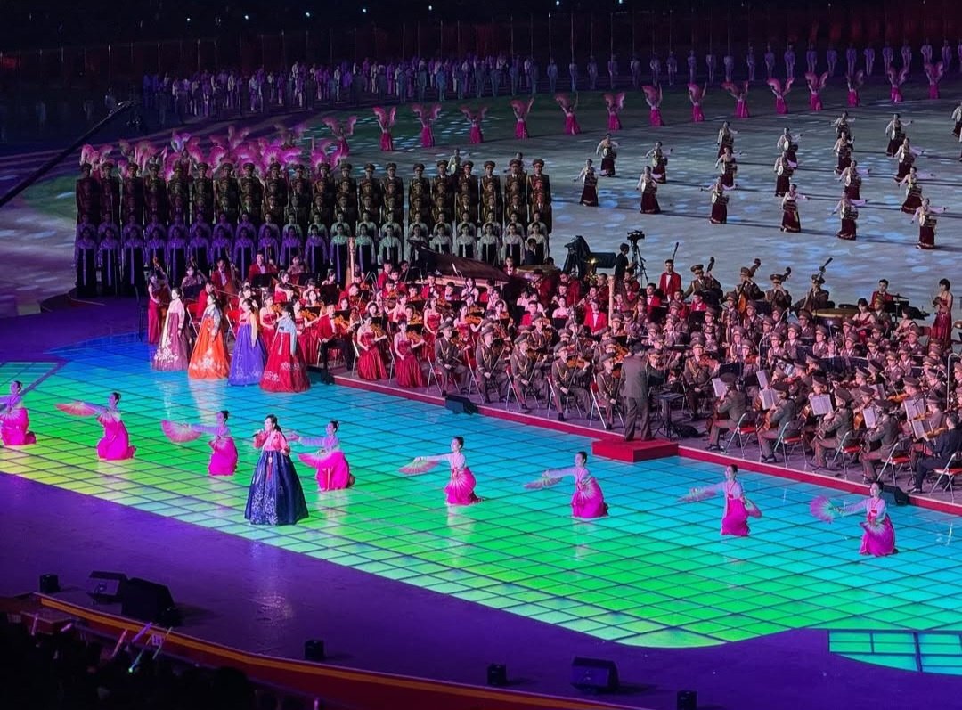 9일 평양 5·1경기장에서 열린 당 창건 80주년 기념 전야행사가 펼쳐진 모습. 인스타그램 캡처