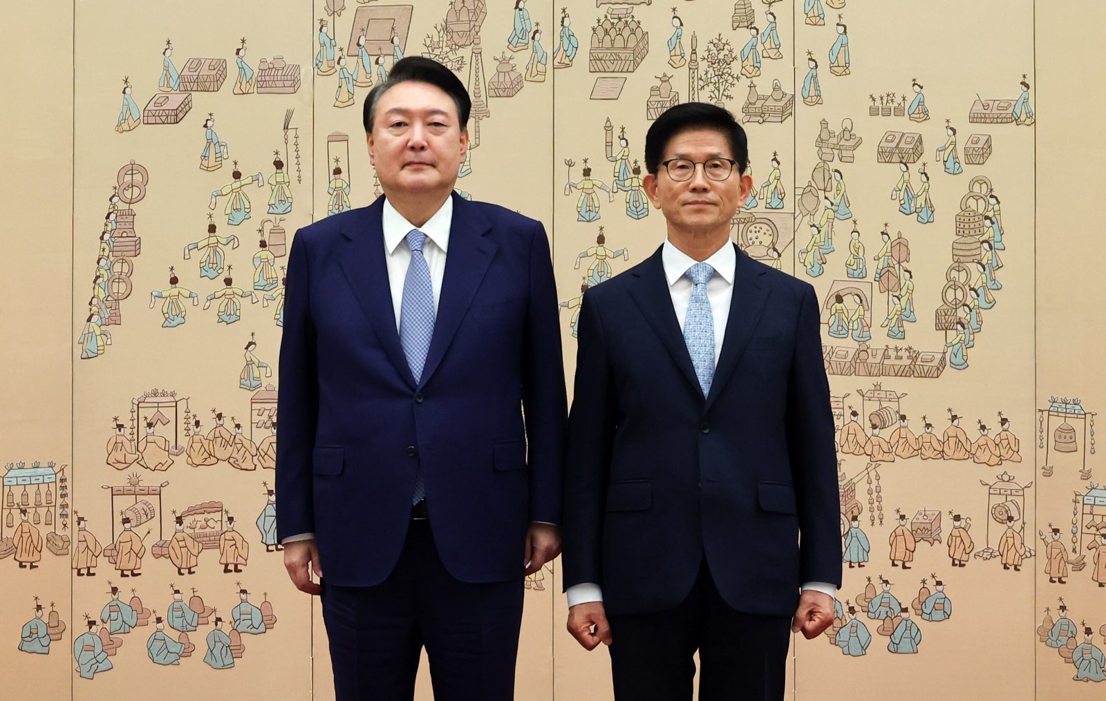 윤석열 전 대통령과 김문수 전 고용노동부 장관. 2024.08.30 뉴시스