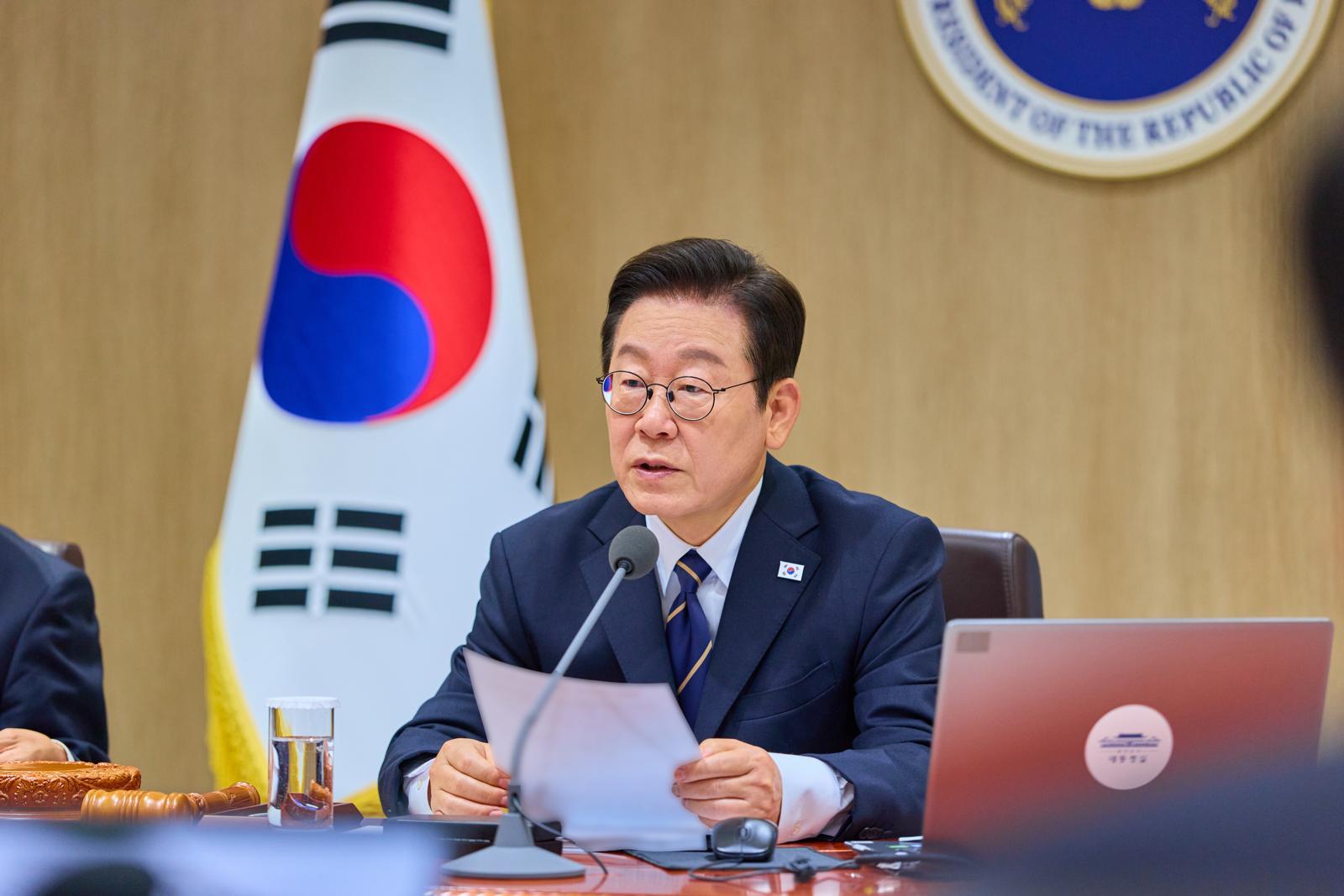 이재명 대통령이 30일 서울 용산 대통령실 청사에서 열린 제44회 국무회의에서 발언을 하고 있다. (대통령실 제공) 2025.9.30 뉴스1