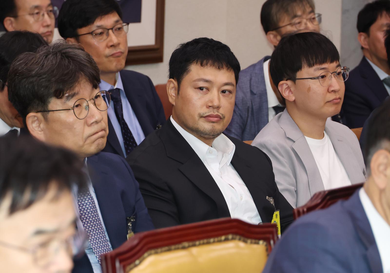 양치승 바디스페이스 대표가 13일 서울 여의도 국회에서 열린 국토교통위원회의 국토교통부 등 국정감사에 참고인으로 출석하고 있다. 2025.10.13. 서울=뉴시스