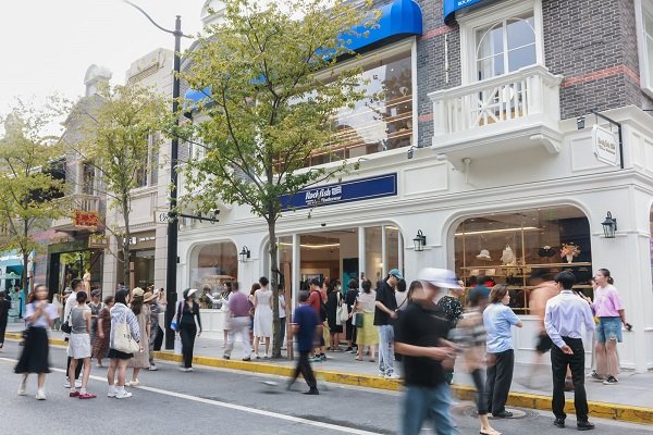 지난 12일 그랜드 오픈한 상하이 난징시루 플래그십 스토어